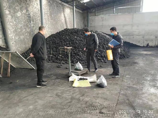 鸡川镇市场监管所开展煤质抽检行动 全面强化煤炭质量监管
